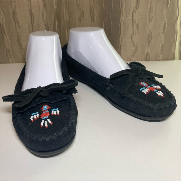 Minnetonka Thunderbird II 600 Women's 7 Suede Moccasin Black Beaded - Picture 2 of 12